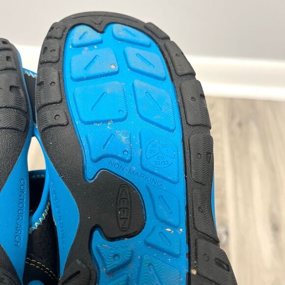 Keen Sandals Boys 1 Knotch Creek Blue, Black and Yellow Strappy - Picture 6 of 7